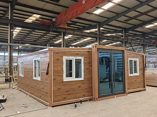 Expandable House
