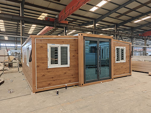 Expandable House