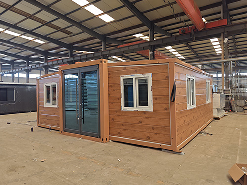 Expandable House