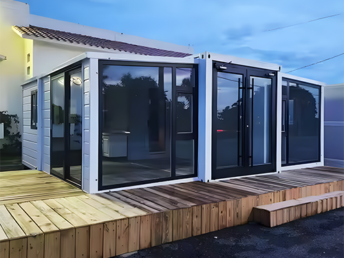 Expandable House