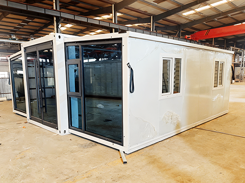 Expandable House