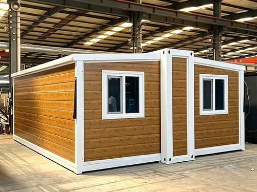 Expandable House